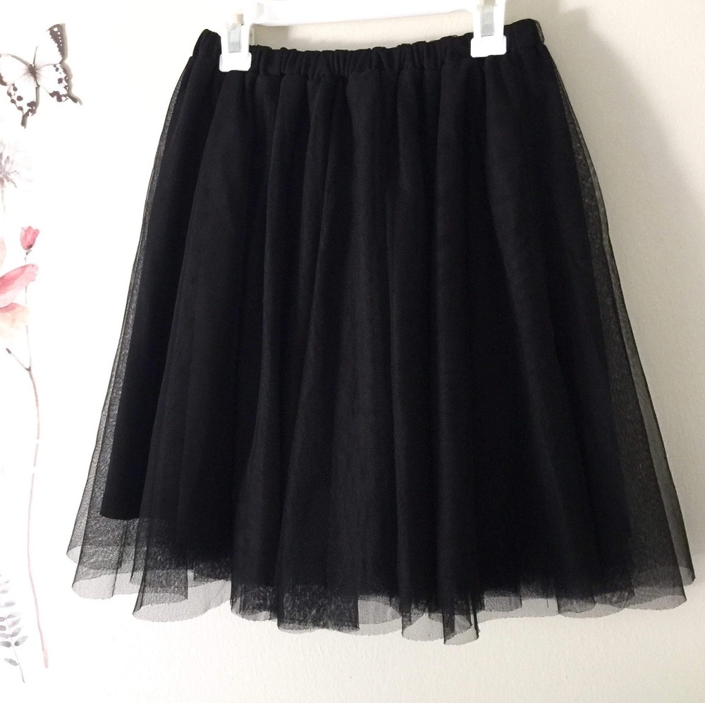 5/$25 Colza || Pretty Tulle Skirt sz Large black